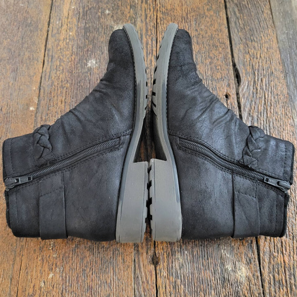 BareTraps 'Siella' Black Braided Zipup Ankle Booties - Picture 5 of 7